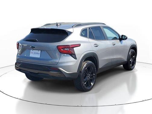 Sterling Gray Metallic 2025 Chevrolet Trax ACTIV