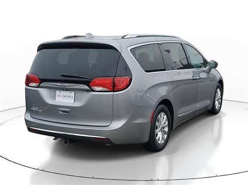 2018 Chrysler Pacifica Touring-L