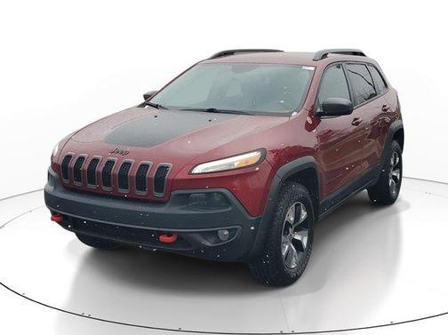 Deep Cherry Red Crystal Pearlcoat 2016 Jeep Cherokee Trailhawk