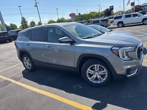 Sterling 2024 GMC Terrain SLE