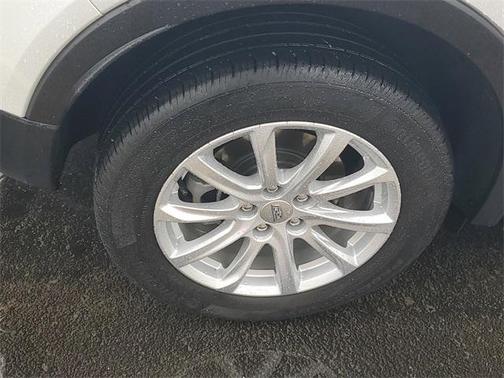 2022 Cadillac XT4 Luxury