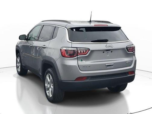 Billet Silver Metallic Clearcoat 2019 Jeep Compass Latitude