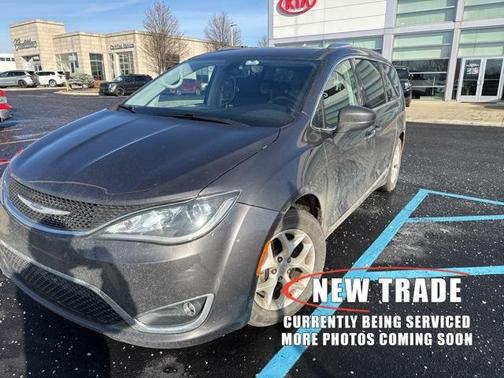 2020 Chrysler Pacifica Touring-L