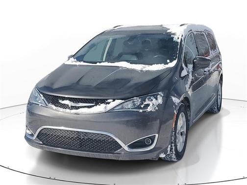2020 Chrysler Pacifica Touring-L