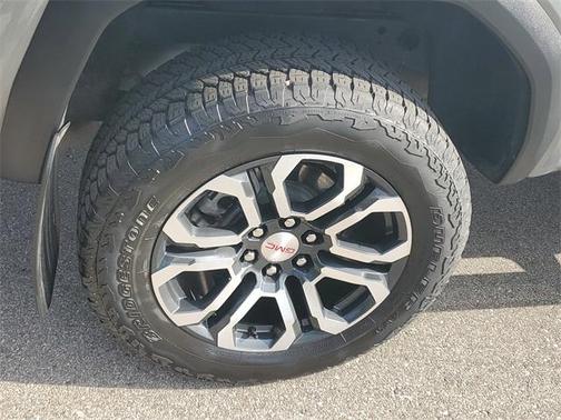 2023 GMC Canyon AT4