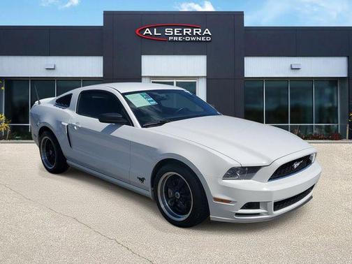 Oxford White 2014 Ford Mustang V6