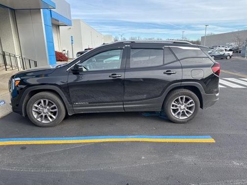 2023 GMC Terrain SLT