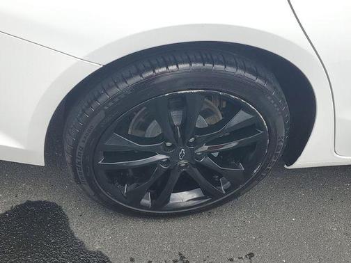 Summit White 2024 Chevrolet Malibu LT