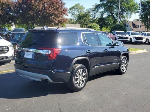 Midnight Blue Metallic 2022 GMC Acadia SLE