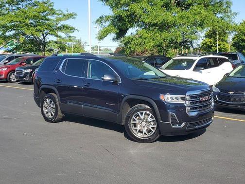 Midnight Blue Metallic 2022 GMC Acadia SLE