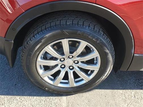 2021 Cadillac XT4 Premium Luxury