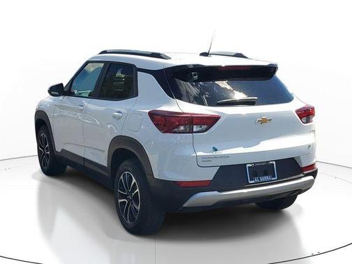 Summit White 2024 Chevrolet Trailblazer LT