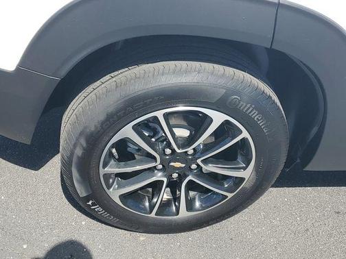 Summit White 2024 Chevrolet Trailblazer LT