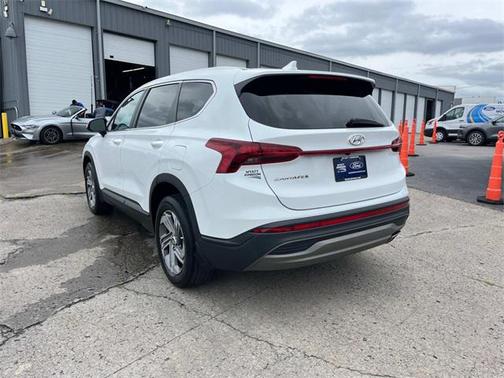 2021 Hyundai SANTA FE SE