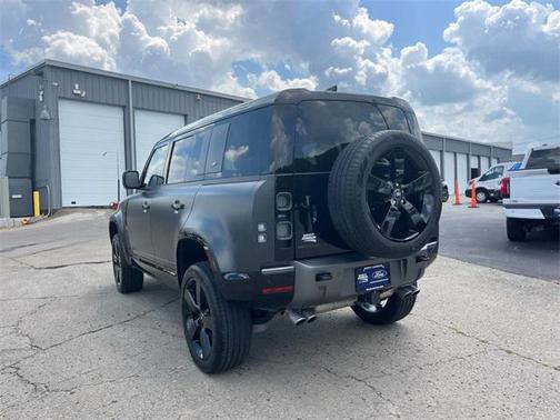2024 Land Rover Defender 110 P525 Carpathian Edition