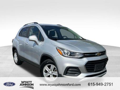 Silver Ice Metallic 2017 Chevrolet Trax LT
