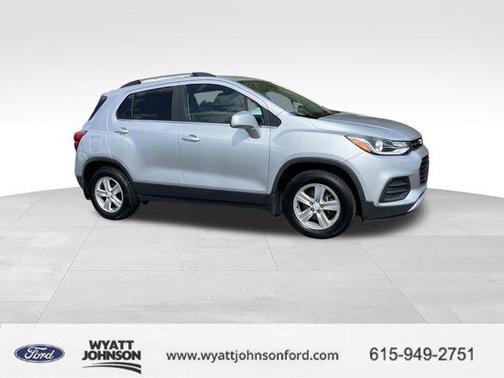Silver Ice Metallic 2017 Chevrolet Trax LT