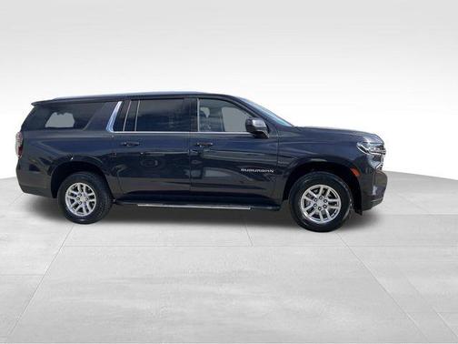 Dark Ash Metallic 2024 Chevrolet Suburban LT