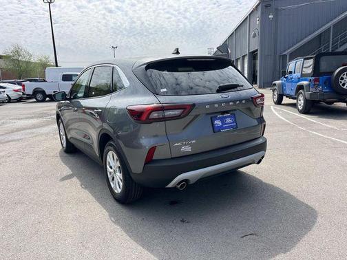 Carbonized Gray Metallic 2024 Ford Escape Active