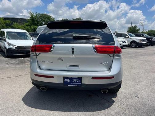 2015 Lincoln MKX Base