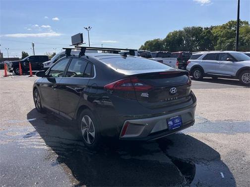 2019 Hyundai IONIQ Hybrid SEL