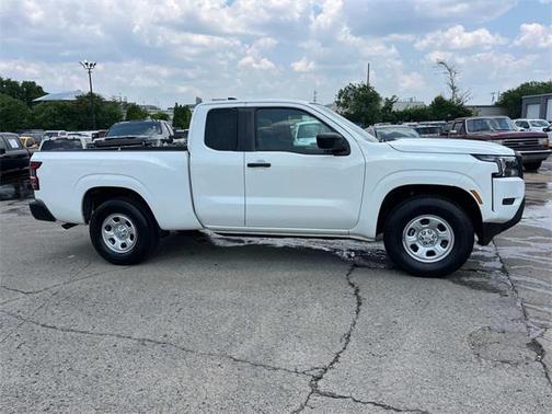 2022 Nissan Frontier S