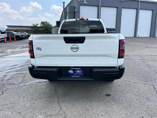 2022 Nissan Frontier S