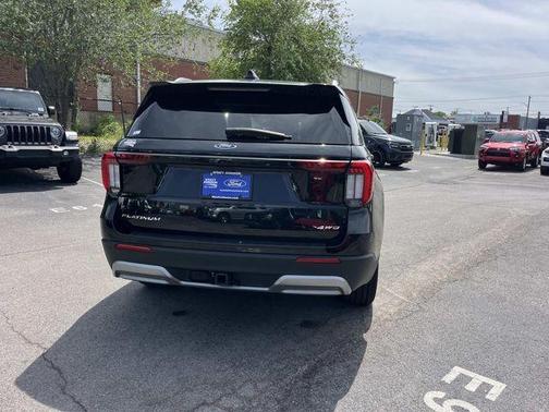 Black Metallic 2025 Ford Explorer Platinum