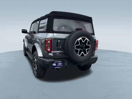CARBONIZED GRAY METALLIC 2022 Ford Bronco OUTER BANKS