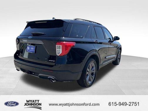 AGATE BLACK METALLIC 2023 Ford Explorer XLT