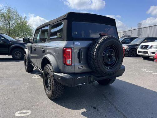 Carbonized Gray Metallic 2023 Ford Bronco Black Diamond