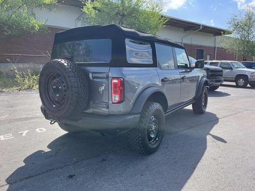 Carbonized Gray Metallic 2023 Ford Bronco Black Diamond
