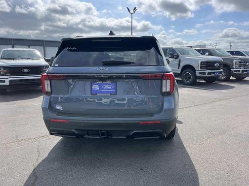Vapor Blue Metallic 2026 Ford Explorer ST-Line