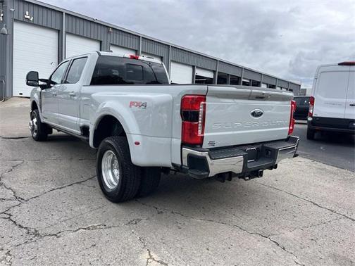 2025 Ford F-350 Lariat