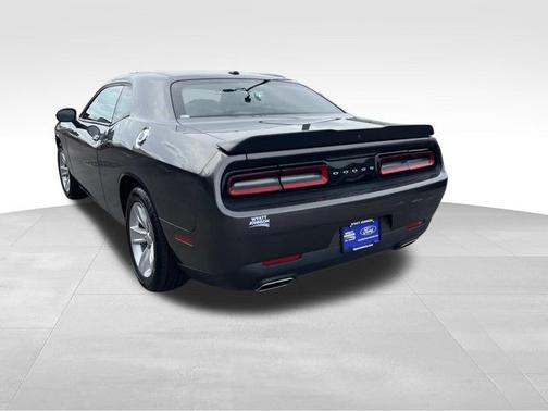 Granite Crystal Clearcoat Metallic 2023 Dodge Challenger SXT