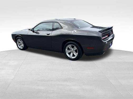 Granite Crystal Clearcoat Metallic 2023 Dodge Challenger SXT