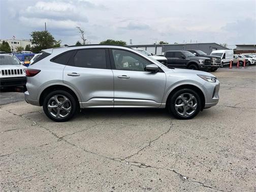 2023 Ford Escape ST-Line Select