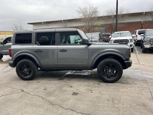 2024 Ford Bronco Black Diamond