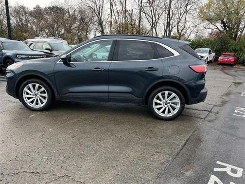 2022 Ford Escape Titanium