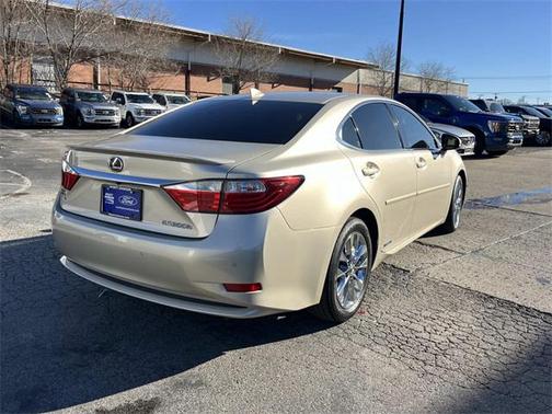 2015 Lexus ES 300h Base