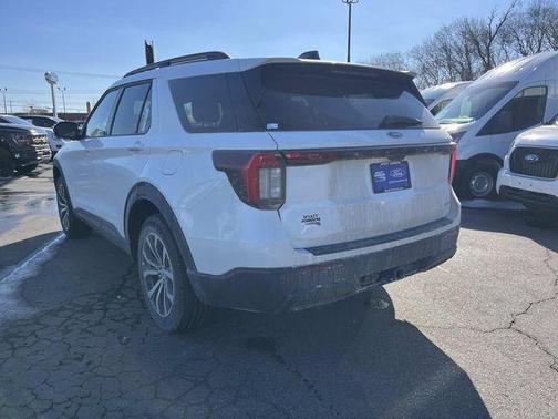 Star White Metallic Tri-Coat 2026 Ford Explorer ST-Line