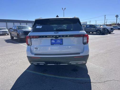 Space White Metallic 2026 Ford Explorer Active
