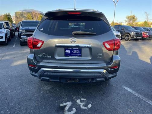 2018 Nissan Pathfinder SL