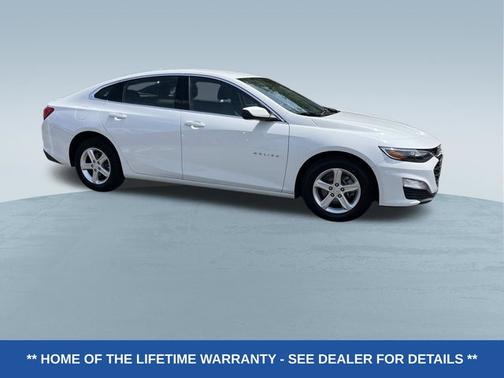 Summit White 2024 Chevrolet Malibu LT W/1LT
