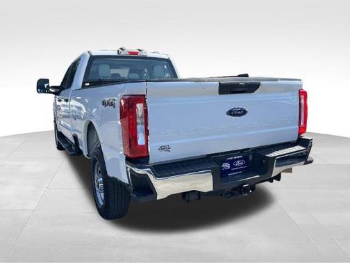 OXFORD WHITE 2024 Ford F-250 XL