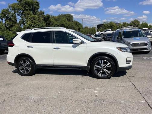 2017 Nissan Rogue SL