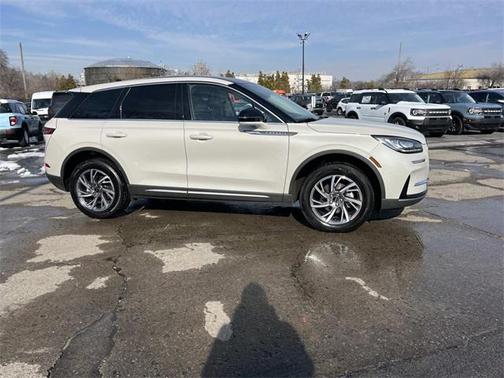 2023 Lincoln Corsair Standard