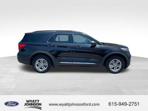AGATE BLACK METALLIC 2022 Ford Explorer XLT