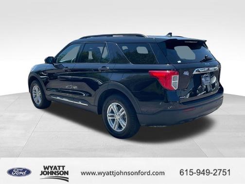 AGATE BLACK METALLIC 2022 Ford Explorer XLT