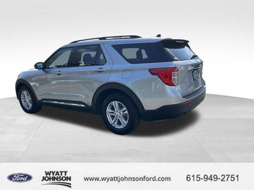 Iconic Silver Metallic 2024 Ford Explorer XLT